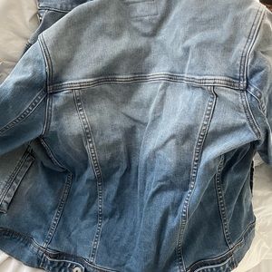 Slightly cropped and fitted Jean jacket